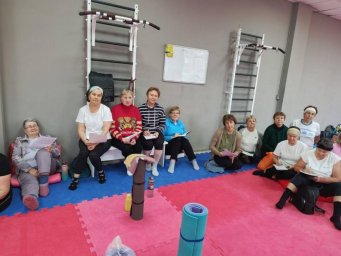 Ретро-каратэ поддержало эмоциональное равновесие пенсионеров Ретро-каратэ поддержало эмоциональное равновесие пенсионеров